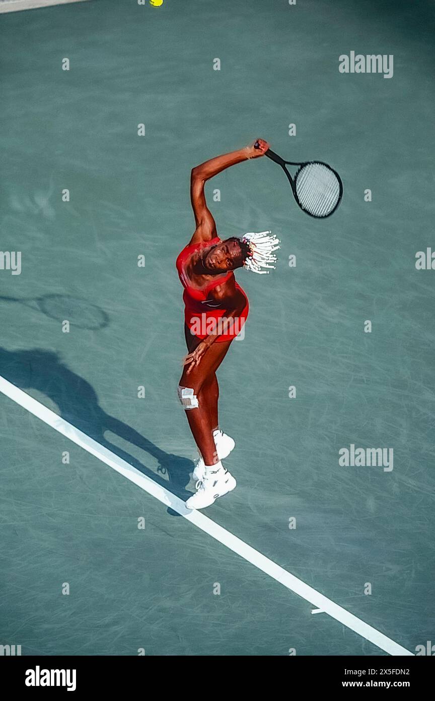 Venus Williams (États-Unis) participe aux championnats de tennis USOpen 1998. Banque D'Images