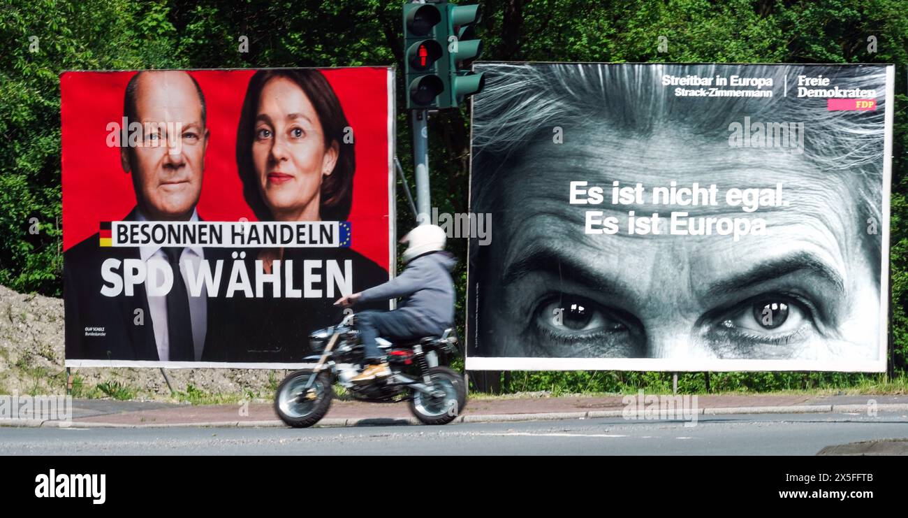 Dortmund, 9,5.2024, Wahlplakate zur Europawahl AM 9,6.2024. Liens : Plakat der SPD mit Bundeskanzler Olaf Scholz und der deutschen eu-Spitzenkandidatin Katarina Barley / Plakat der FDP mit den Augen der Spitzenkandidatin Marie-Agnes Strack-Zimmermann Banque D'Images