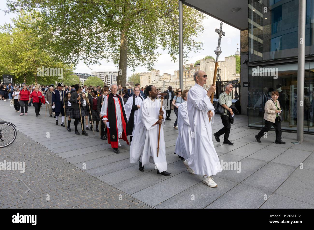 Londres, Royaume-Uni, 09/05/2024, All Hallows by the Tower Beating the Bounds Ceremony 2024Credit:Chrysoulla Rosling/Alamy Live News Banque D'Images