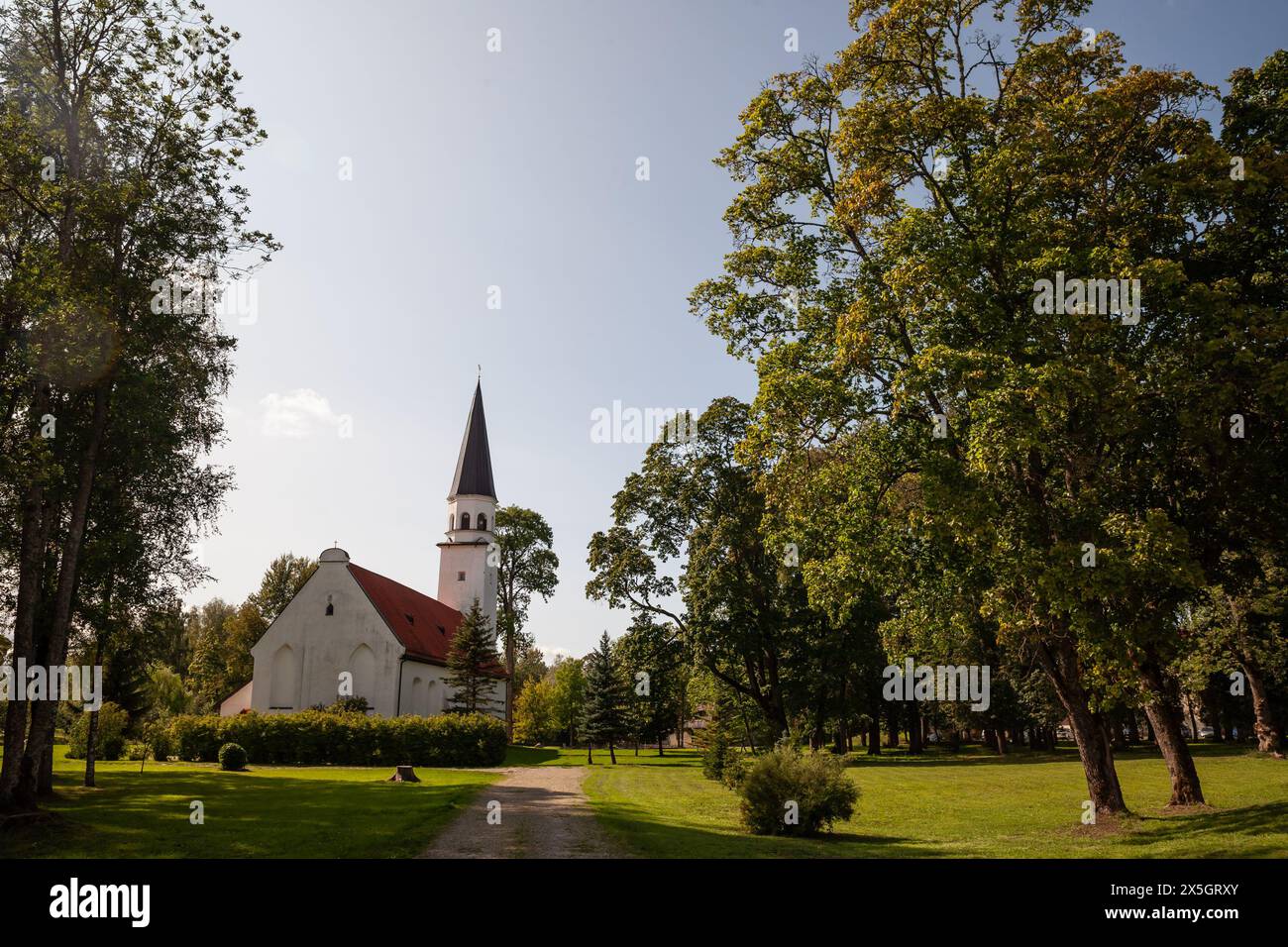 Photo de l'église évangélique luthérienne Sigulda, ou Siguldas Evaņgeliski luteriska baznica à sigulda, lettonie. Banque D'Images