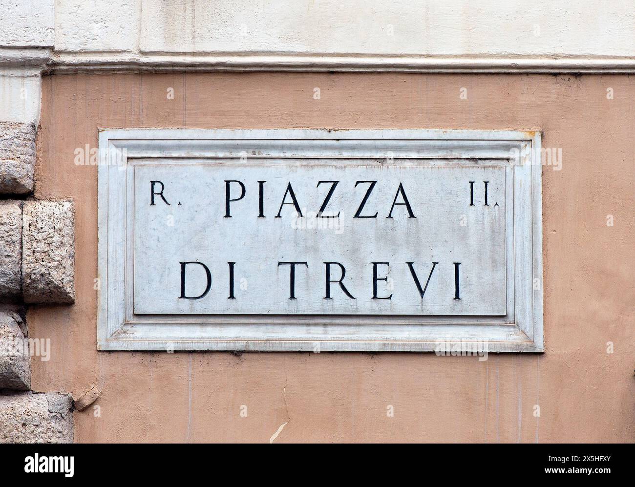 Panneau de rue en marbre Piazza di Trevi, Rome, Latium, Italie Banque D'Images