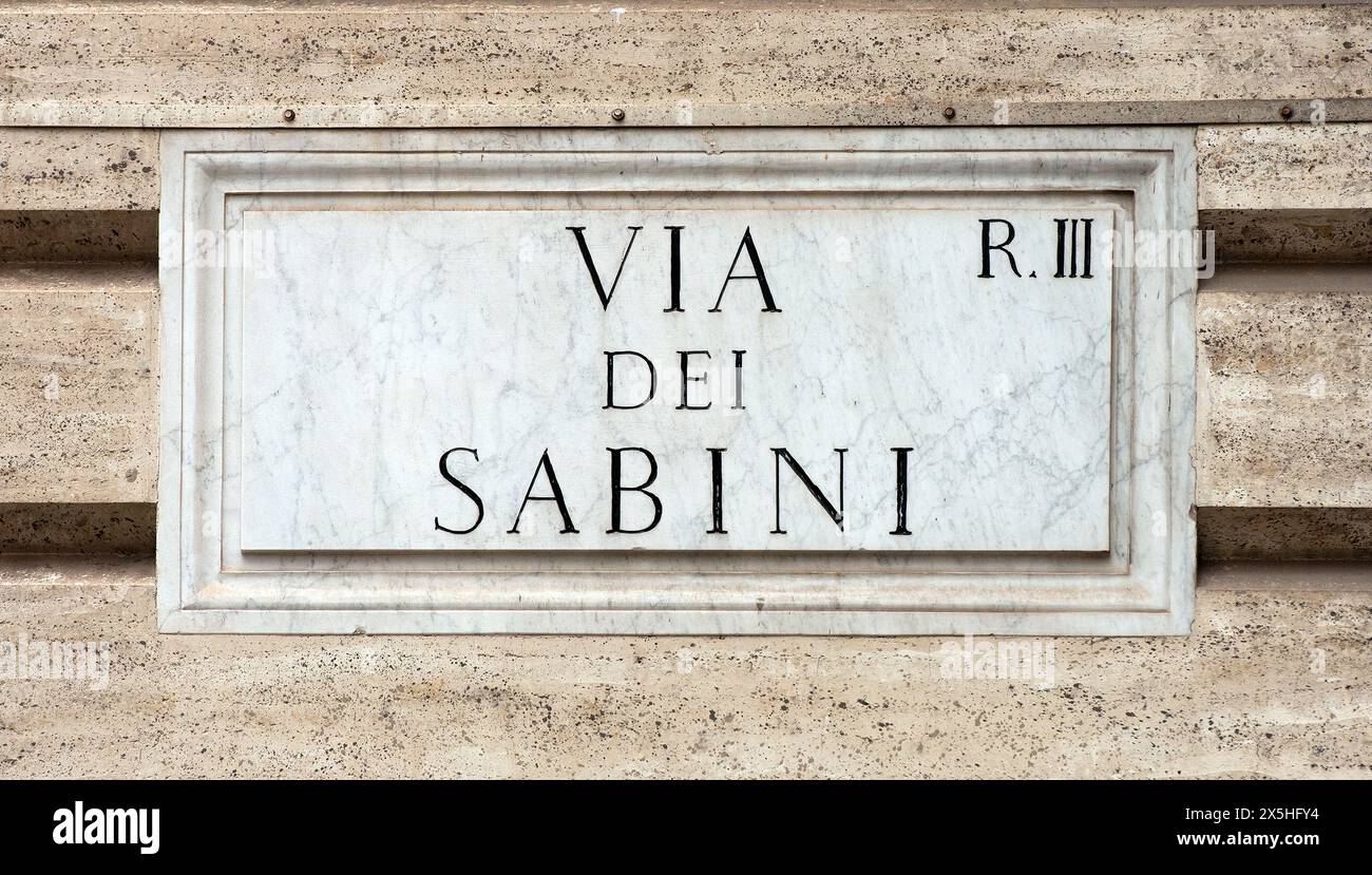 Panneau de rue en marbre via dei Sabini, Rome, Latium, Italie Banque D'Images