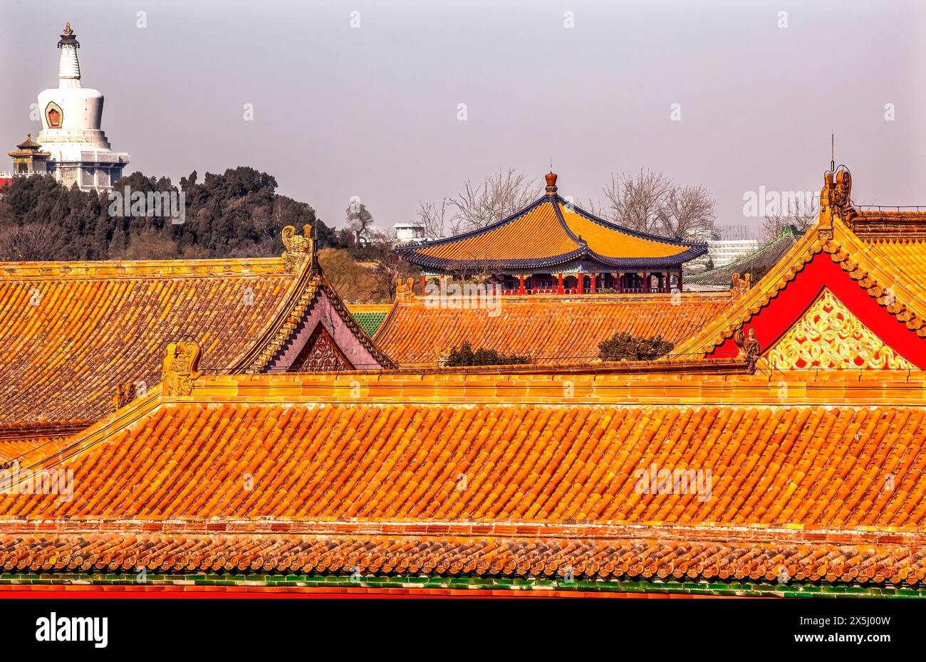 Parc Beihai, Cité interdite, Gugong. Palais de l'empereur construit dans les années 1400 pendant la dynastie Ming Banque D'Images