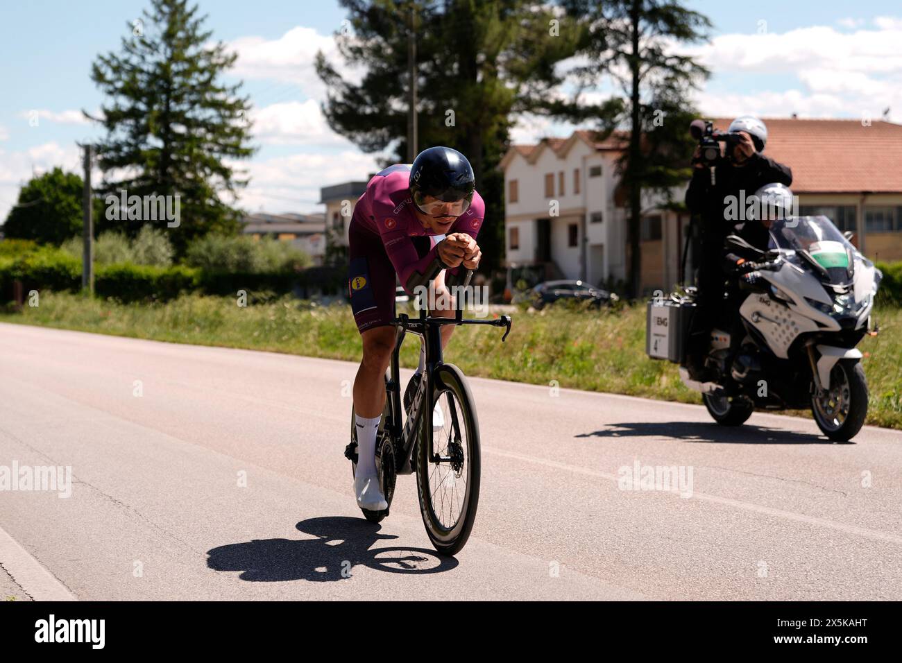 Italia. 10 mai 2024. Milan Jonathan (Team Lidl - Treck) lors de l'étape 7 du Giro d'Italia de Foligno à Pérouse (ITT), 10 mai 2024 Italie. (Photo de Fabio Ferrari/Lapresse) crédit : LaPresse/Alamy Live News Banque D'Images