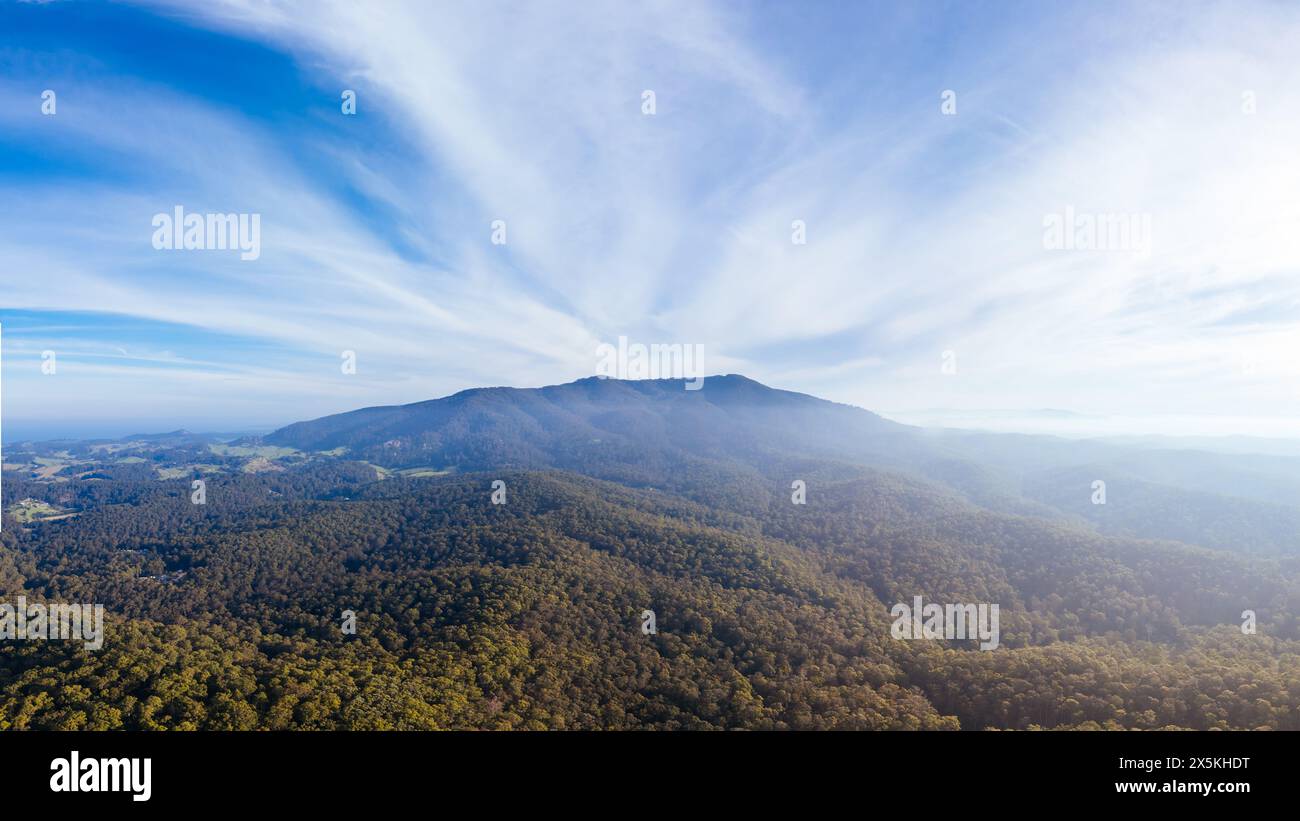 Vue aérienne près de Central Tilba du mont Dromedary dans le parc national de Gulaga en Nouvelle-Galles du Sud, Australie Banque D'Images