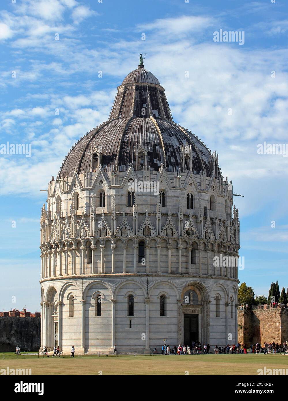 Images extérieures du complexe monumental de la cathédrale, du baptistère et de la tour de Pise en Toscane, Italie Banque D'Images