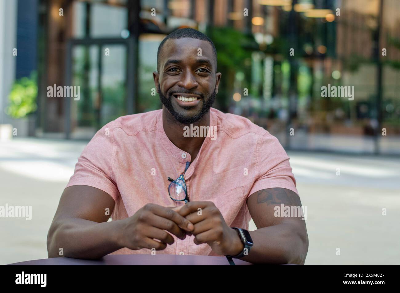 Portrait of mid adult man Banque D'Images