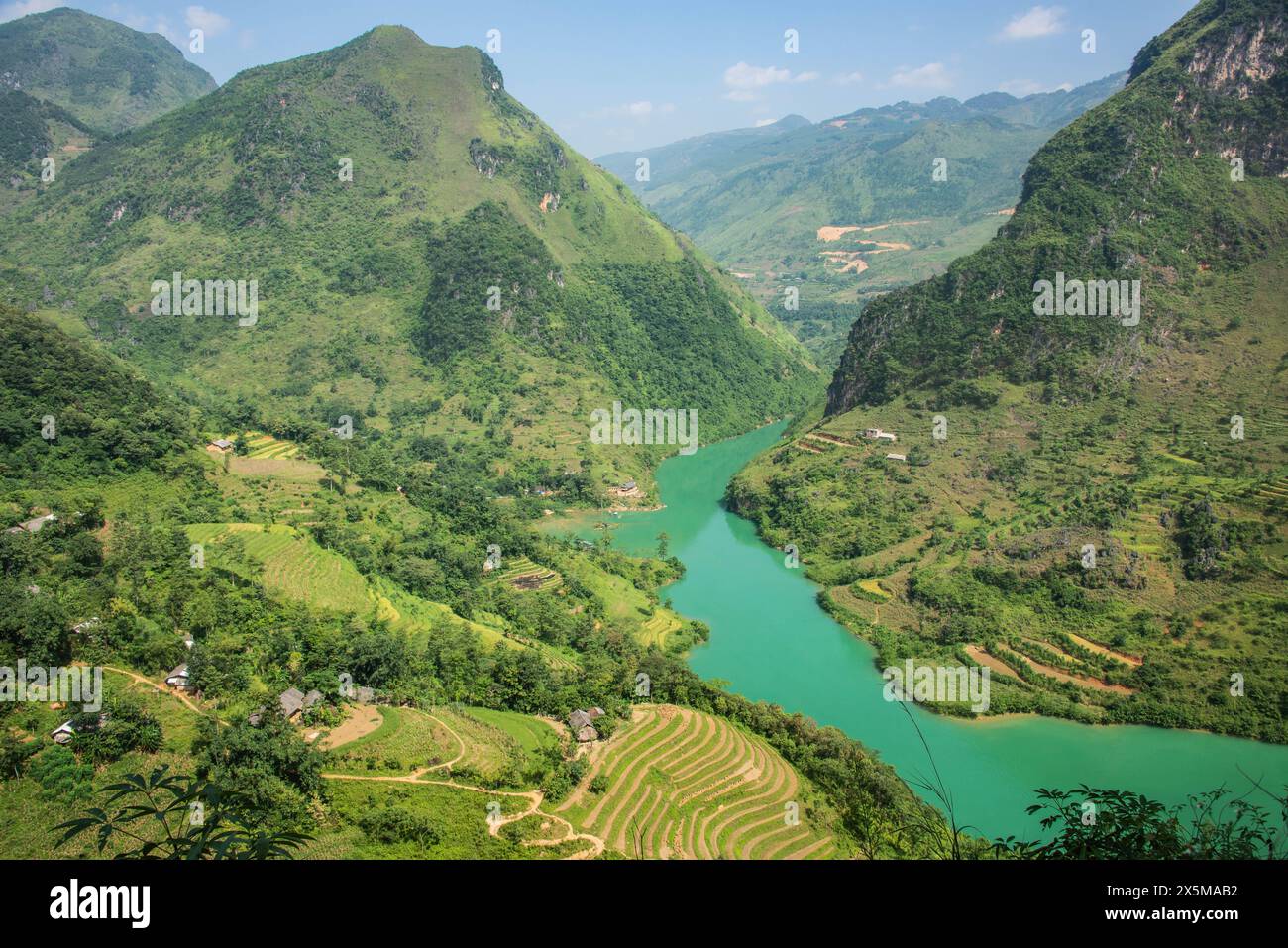Trekking au-dessus de la rivière Nho que et Tu San Canyon, Ma Pi Leng, Ha Giang, Vietnam Banque D'Images