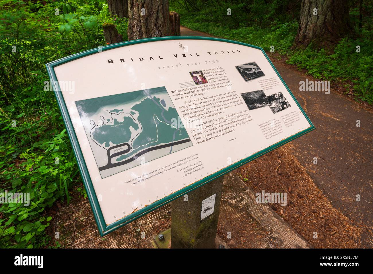 Panneau de signalisation à Bridal Veil State Park, Columbia River gorge National Scenic Area, Oregon, États-Unis Banque D'Images