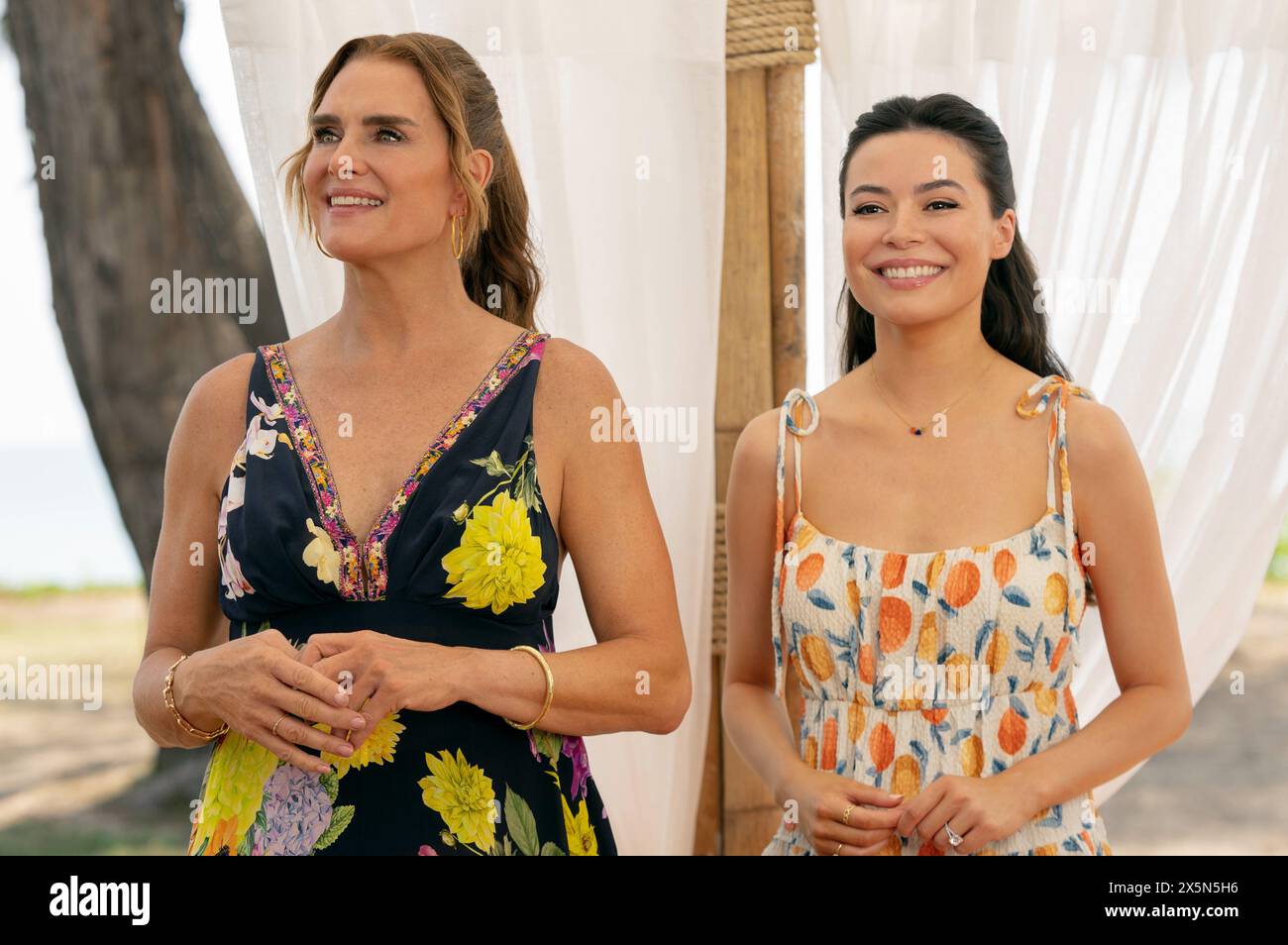 Mère de la mariée Brooke Shields & Miranda Cosgrove Banque D'Images