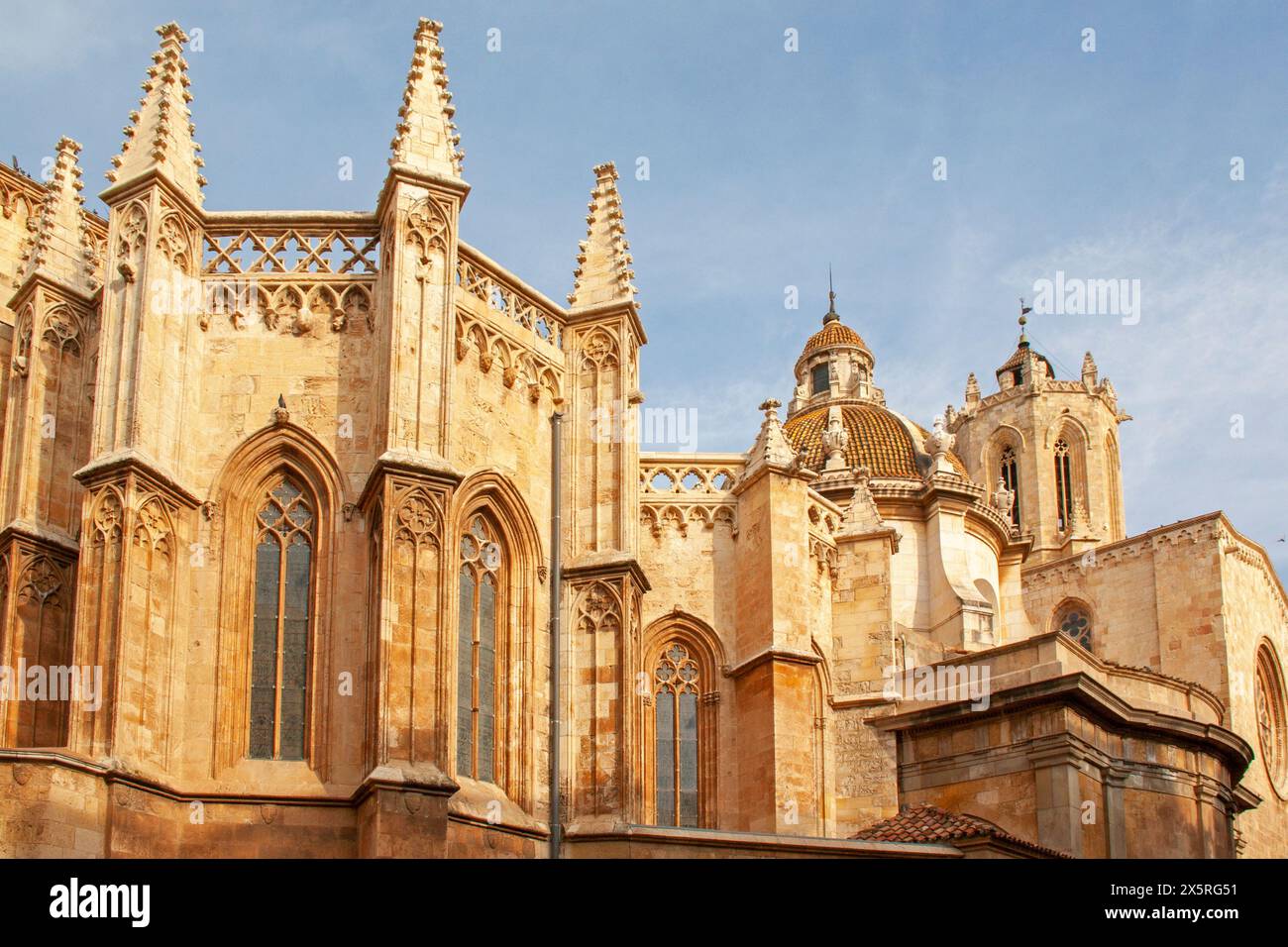 Cathédrale Sainte Thecla de Tarragone, construite de 1170 à 1331 dans un mélange de styles roman et gothique Banque D'Images