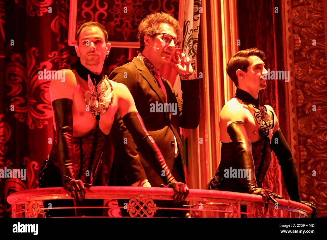 Daniel Hartwich in der zehnten Live-Show der 17. Staffel der RTL-Tanzshow Let s Dance im musical Dome. Köln, 10.05.2024 *** Daniel Hartwich dans le dixième spectacle live de la 17e saison du spectacle de danse RTL Let s Dance in the musical Dome Cologne, 10 05 2024 Foto:XR.xSchmiegeltx/xFuturexImagex lets_dance1005_4724 Banque D'Images