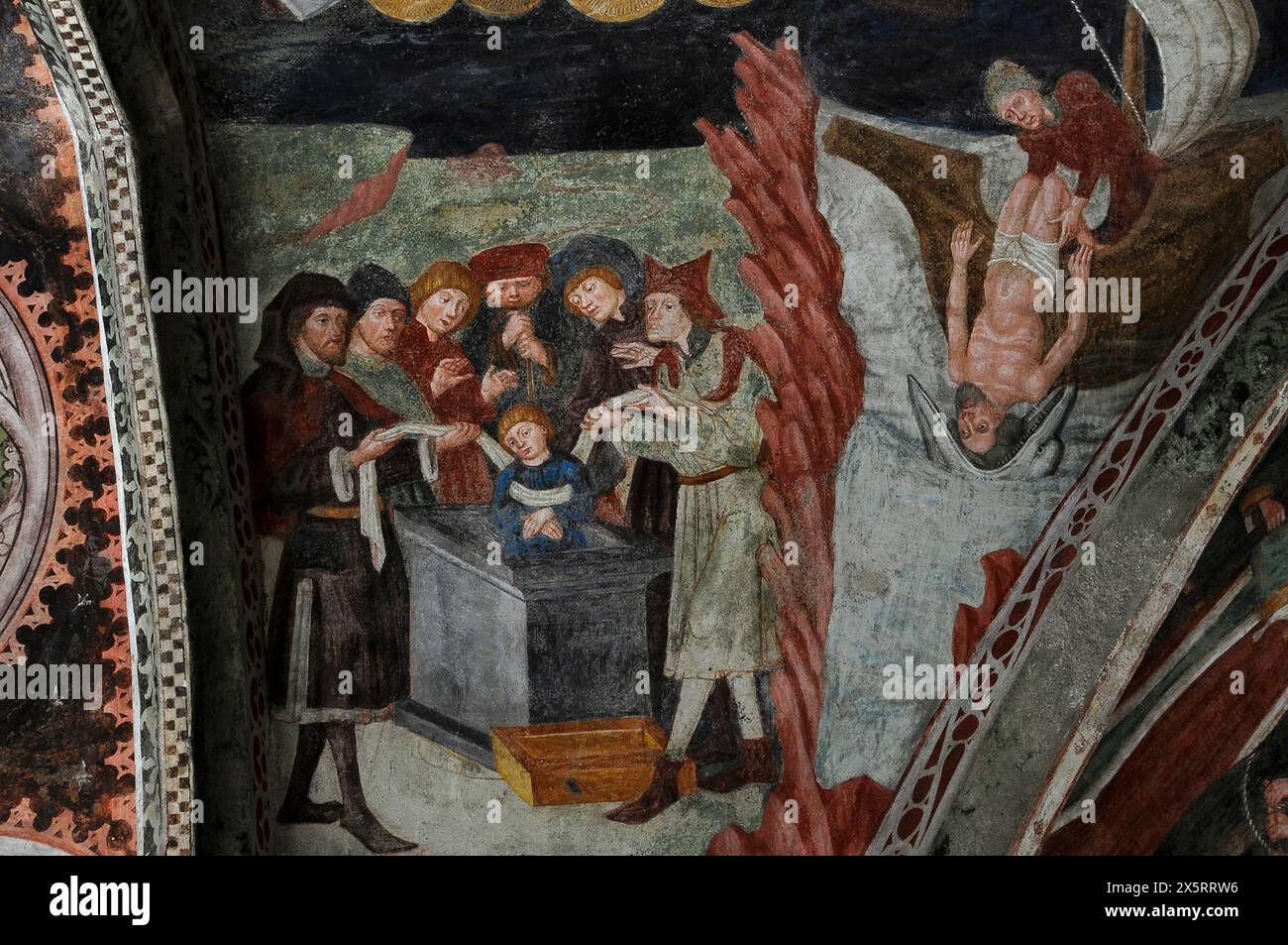 Scènes de l'ancien Testament : Joseph est descendu dans un puits par ses frères (à gauche) ; et Jonas, un prophète désobéissant, est jeté par-dessus bord dans la mer. Fresque gothique tardive sur voûte de plafond nervurée dans le cloître médiéval à côté du Duomo di Bressanone (cathédrale de Santa Maria Assunta) à Bressanone-Brixen, Tyrol du Sud, Trentin-Haut-Adige, Italie. Banque D'Images Scènes de l'ancien Testament : Joseph est descendu dans un puits par ses frères (à gauche) ; et Jonas, un prophète désobéissant, est jeté par-dessus bord dans la mer. Fresque gothique tardive sur voûte de plafond nervurée dans le cloître médiéval à côté du Duomo di Bressanone (cathédrale de Santa Maria Assunta) à Bressanone-Brixen, Tyrol du Sud, Trentin-Haut-Adige, Italie. Banque D'Images