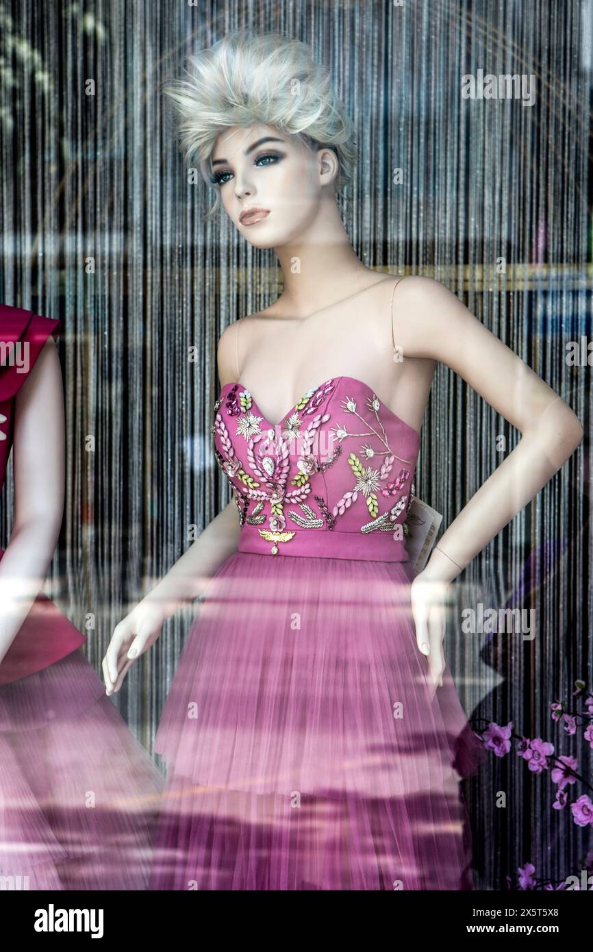 Un mannequin de mode dans une vitrine de Ho Chi Minh ville Banque D'Images
