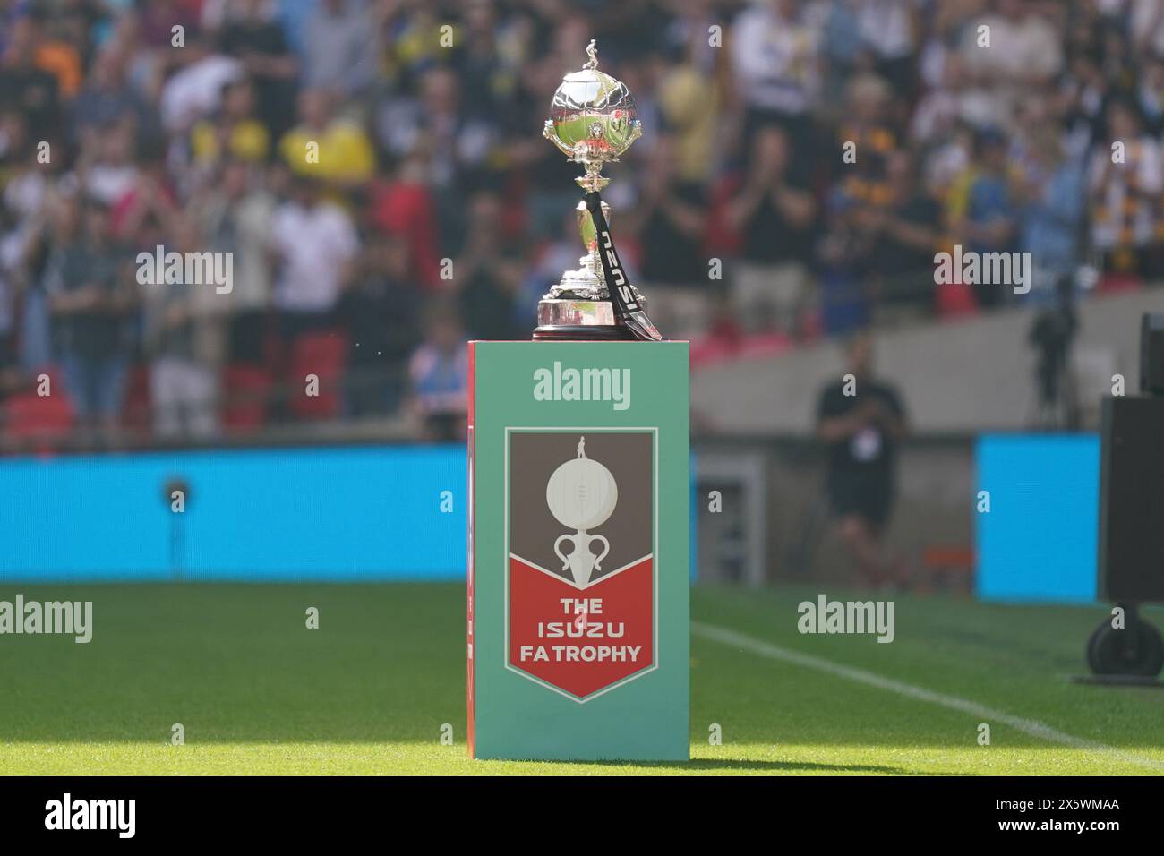 Londres, Royaume-Uni. 11 mai 2024. Le trophée FA avant la finale du trophée FA Gateshead FC contre Solihull Moors FC au stade de Wembley, Londres, Angleterre, Royaume-Uni le 11 mai 2024 crédit : Every second Media/Alamy Live News Banque D'Images