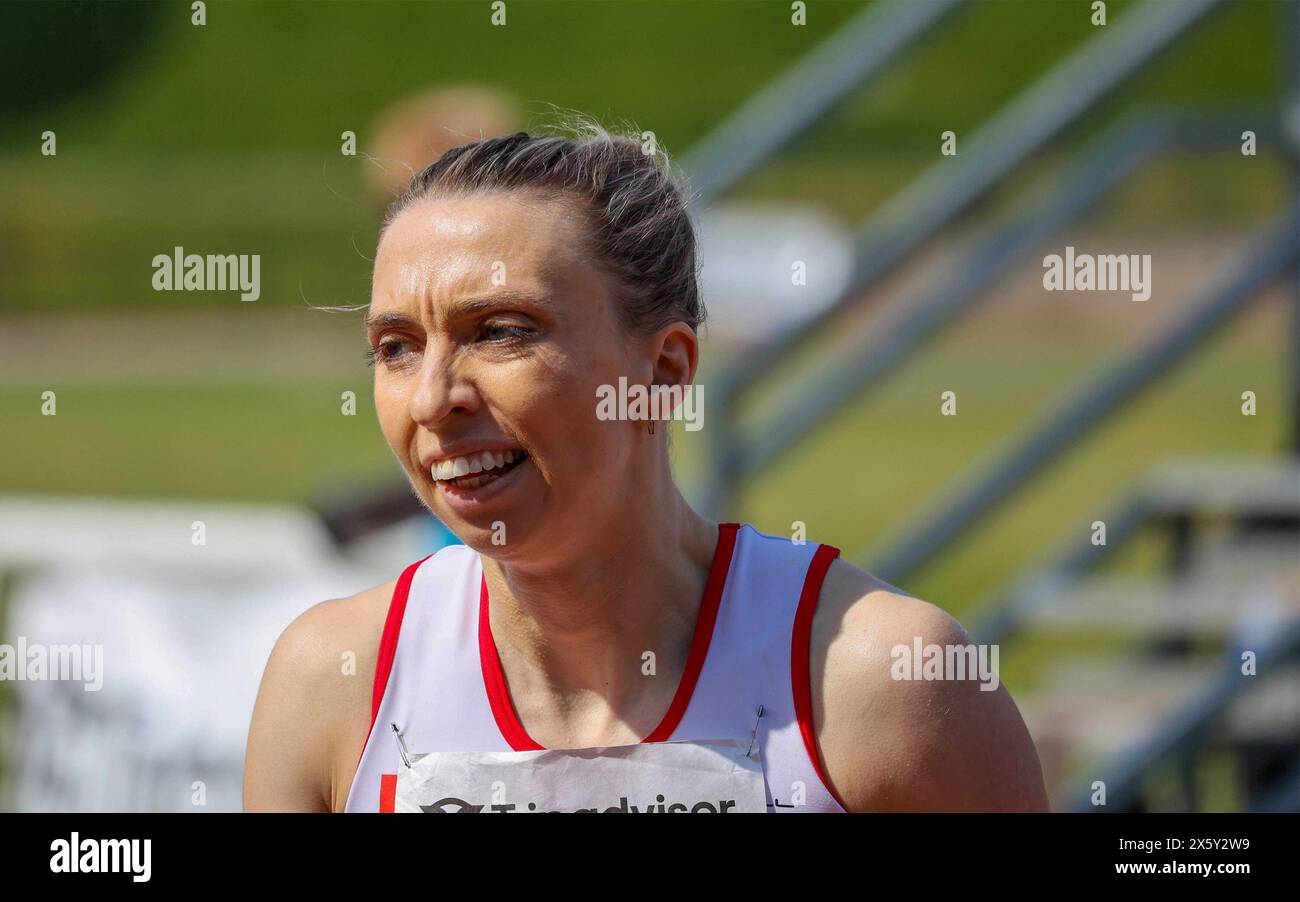 Mary Peters Track, Belfast, Irlande du Nord, Royaume-Uni. 11 mai 2024. Belfast Irish Milers Meet, (l'événement a le statut World Athletics Continental Challenger Tour avec des points de classement disponibles), en cours à Belfast. Action de l'événement d'aujourd'hui. 800m Women A Race - vainqueur Claire Mooney (19). Crédit : CAZIMB/Alamy Live News. Banque D'Images