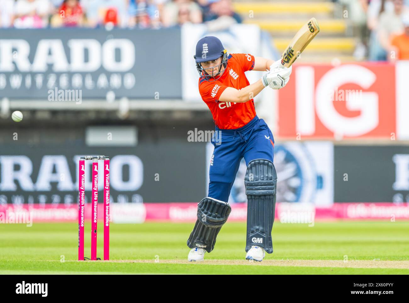 Amy Jones battant pour l'Angleterre lors de la série internationale Vitality T20 entre l'Angleterre et le Pakistan Banque D'Images