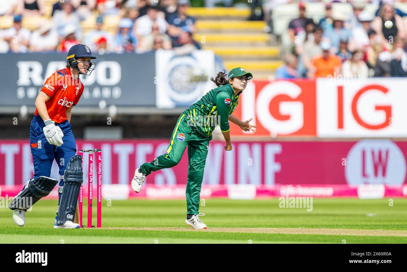 Bowling Rameen Shamim pour le Pakistan lors de la Vitality T20 International Series entre l'Angleterre et le Pakistan Banque D'Images