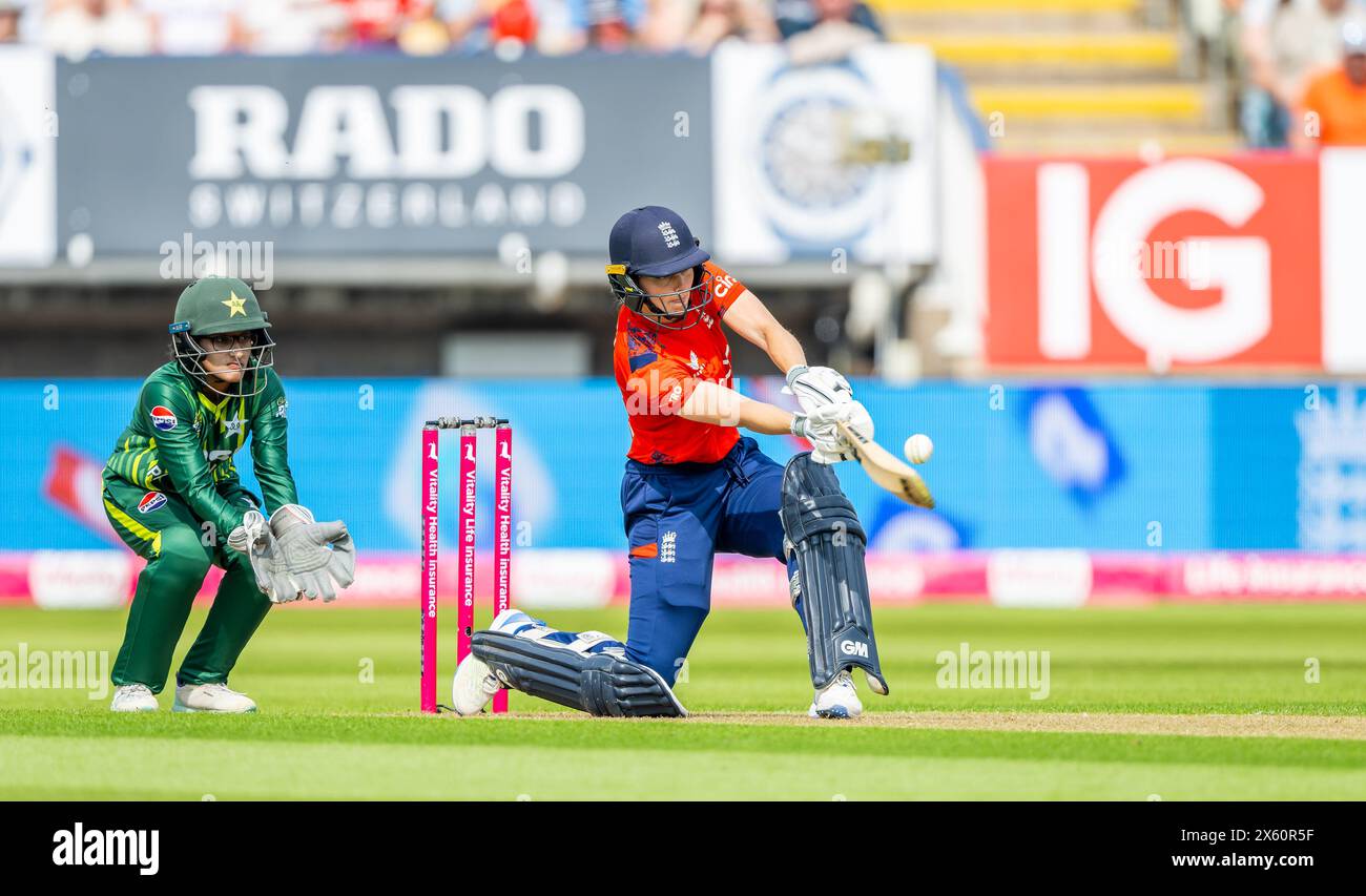 Amy Jones battant pour l'Angleterre lors de la série internationale Vitality T20 entre l'Angleterre et le Pakistan Banque D'Images