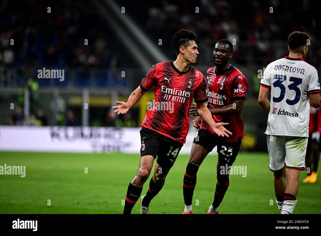 Milan, Italie, le 11 mai 2024. Tijani Reijnders, le milieu de terrain hollandais #14 d'AC Milan, célèbre après avoir marqué un but lors du match de football italien de Serie A AC Milan vs Cagliari au stade San Siro de Milan, Italie, le 11 mai 2024 crédit : Piero Cruciatti/Alamy Live News Banque D'Images