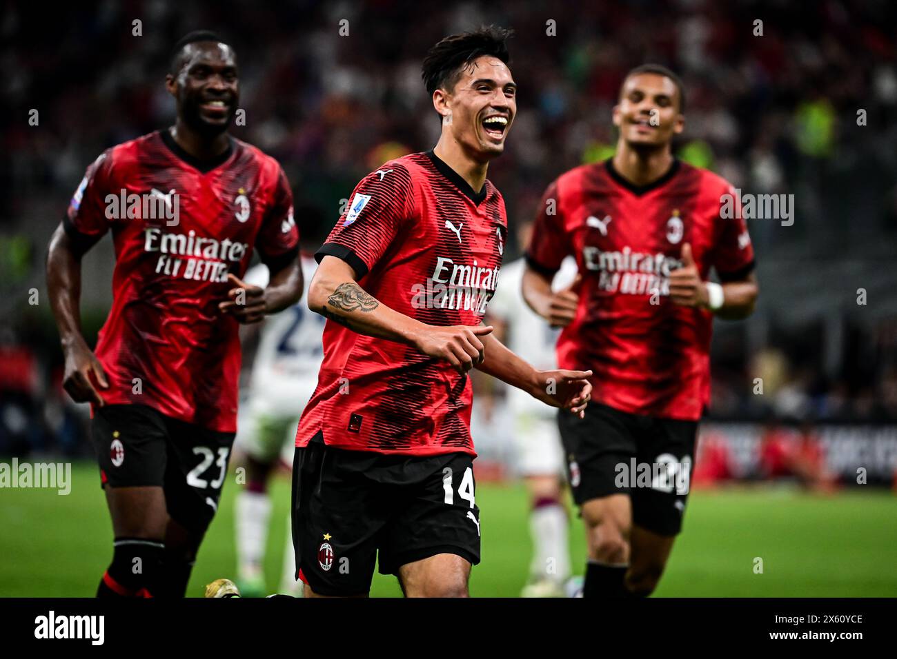 Milan, Italie, le 11 mai 2024. Tijani Reijnders, le milieu de terrain hollandais #14 d'AC Milan, célèbre après avoir marqué un but lors du match de football italien de Serie A AC Milan vs Cagliari au stade San Siro de Milan, Italie, le 11 mai 2024 crédit : Piero Cruciatti/Alamy Live News Banque D'Images