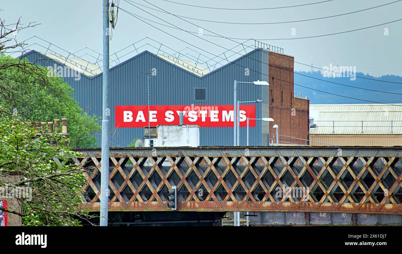 Glasgow, Écosse, Royaume-Uni. 12 mai 2024 : Météo britannique : ensoleillé pour les habitants et les touristes dans le centre de la ville alors que les températures montent aux niveaux estivaux. Crédit Gerard Ferry/Alamy Live News Banque D'Images