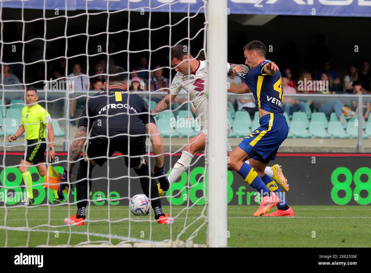 Vérone, Italie. 12 mai 2024. Pietro Pellegri (11 Torino FC) but 2-1 lors du match de football Serie A entre les Hellas Vérone et Torino au stade Marcantonio Bentegodi, nord de l'est Italie - dimanche 12 mai 2024. Sport - Soccer (photo de Paola Garbuioi/Lapresse) crédit : LaPresse/Alamy Live News Banque D'Images