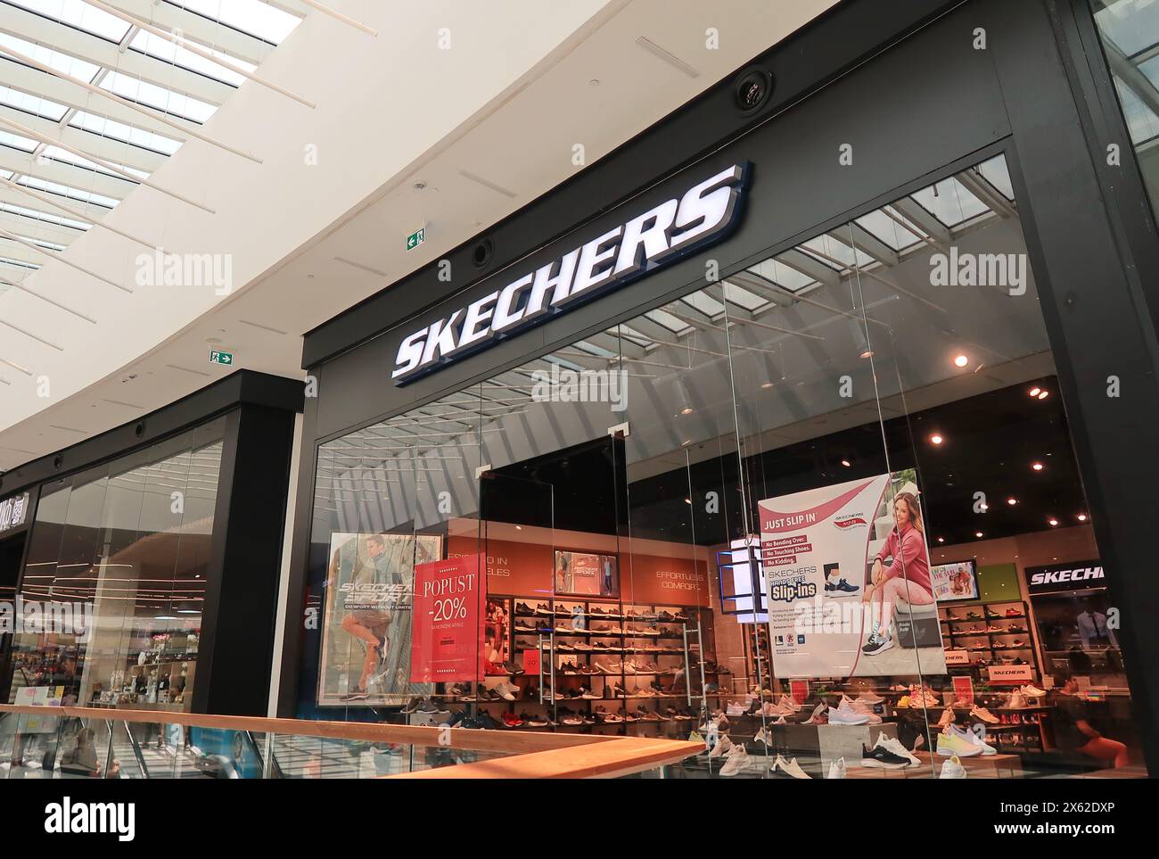 Nis, Serbie 05.13.2024 magasin Skechers dans le centre commercial Delta Planet Banque D'Images
