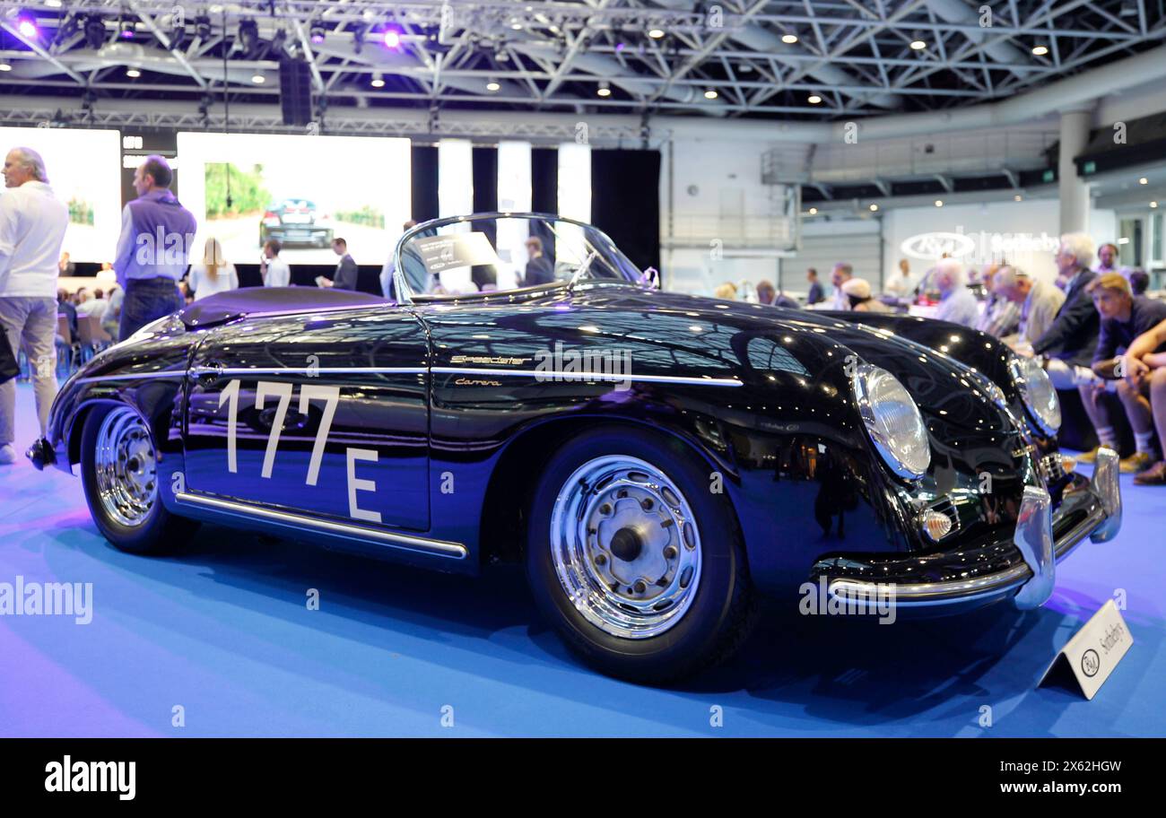 Monaco, Monte-Carlo - 11 mai 2024 : 7ème vente biennale de RM Sothebys au Grimaldi Forum en bord de mer avec Porsche 356 Carrera 1500 GS Speedster 1955. Mandoga Media Germany, Sotheby, Oldtimer RM Sotheby s - Monaco 2024 *** Monaco, Monte Carlo 11 mai 2024 RM Sothebys 7ème vente biennale au Seaside Grimaldi Forum avec 1955 Porsche 356 Carrera 1500 GS Speedster Mandoga Media Germany, Sotheby, Oldtimer RM Sotheby s Monaco 2024 Banque D'Images