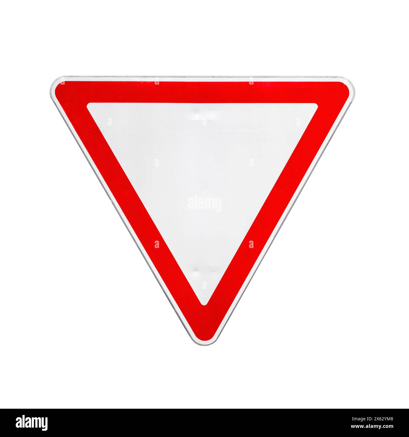 Donner voie triangle panneau de route isolé sur fond blanc, vue de face, photo en gros plan Banque D'Images