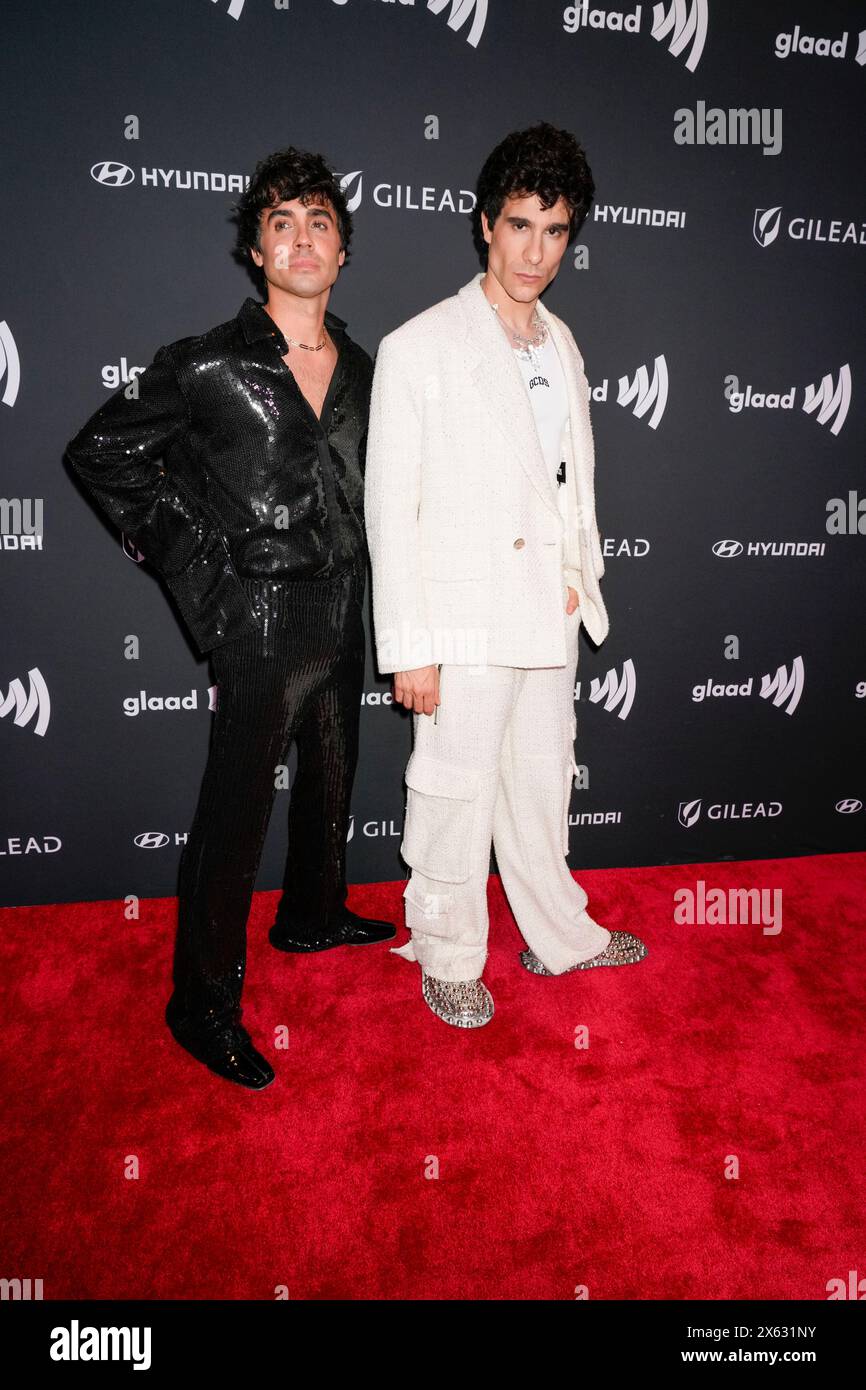 New York, États-Unis. 11 mai 2024. 5/11/24, New York, New York, États-Unis Javier Ambrossi, Javier Calvo sur le tapis rouge lors de la 35e édition des GLAAD Media Awards, qui s'est tenue au New York Hilton Midtown à New York City, New York, États-Unis, samedi 11 mai 2024. Crédit : Jennifer Graylock/Alamy Live News Banque D'Images