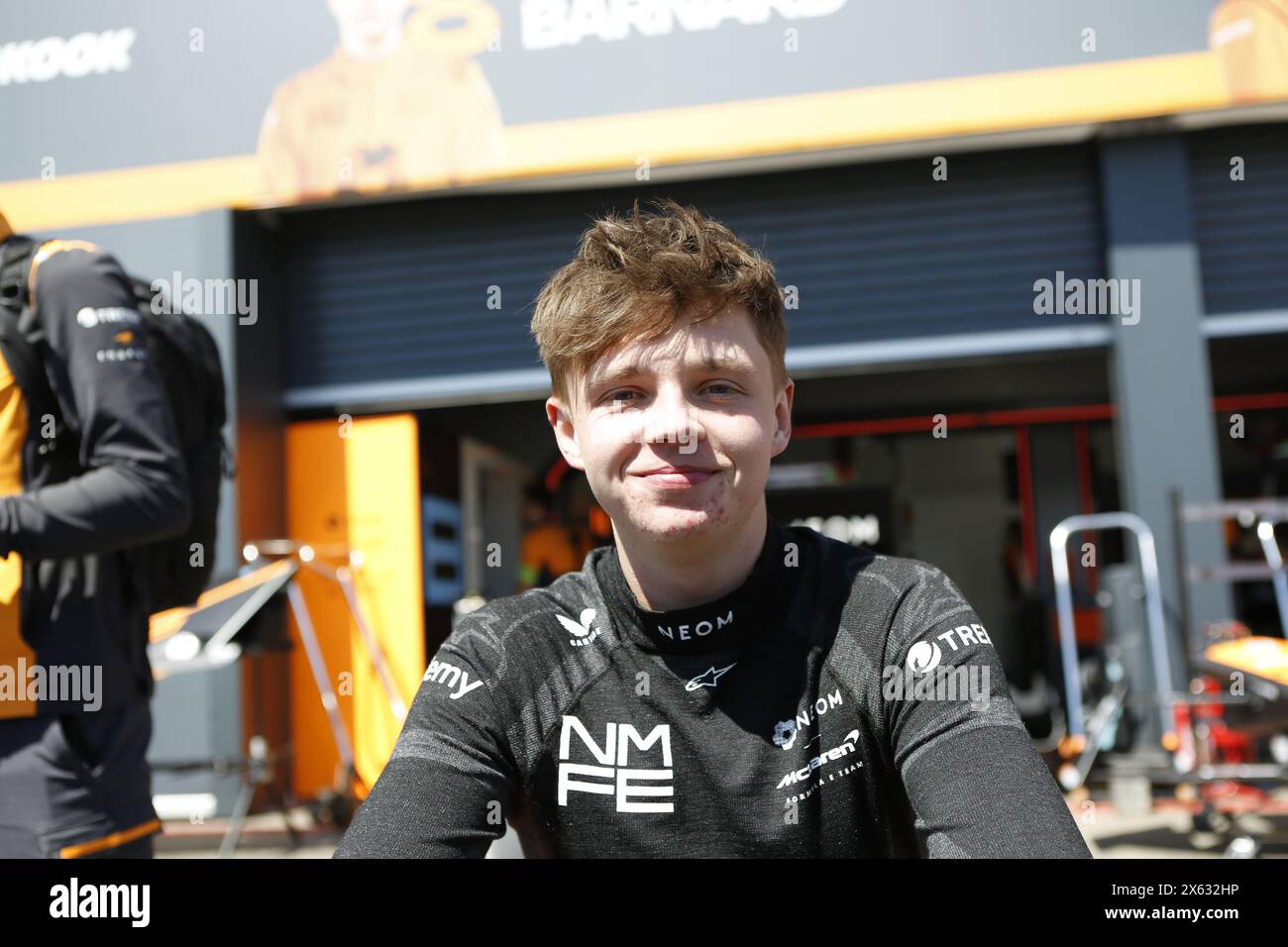 Allemagne, Berlin, le 12 mai 2024.Taylor Barnard sur la voie de Pit avant la course de la 10e manche du Championnat ABB FIA de formule E 2023/24. Le Berlin E-Prix 2024 sera à Berlin les 11 et 12 mai 2024 avec une double course pour la dixième fois. La série de courses électriques 2023/2024 aura lieu à l'ancien aéroport de Tempelhof. Crédit : Sven Struck/Alamy Live News Banque D'Images