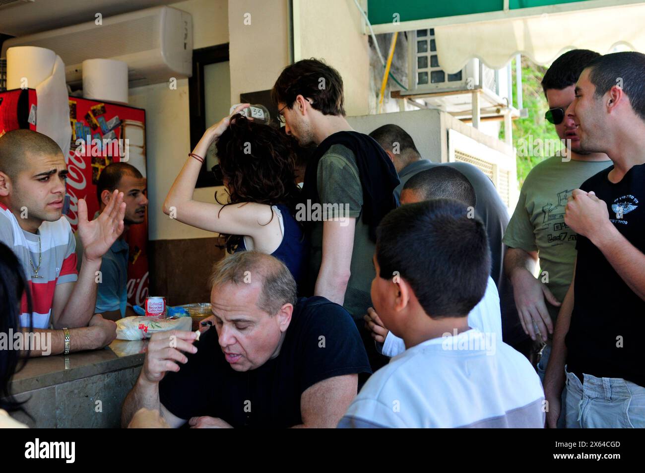 Ali Karavan / Abu Hassan Hummus Restaurant à Jaffa. Banque D'Images