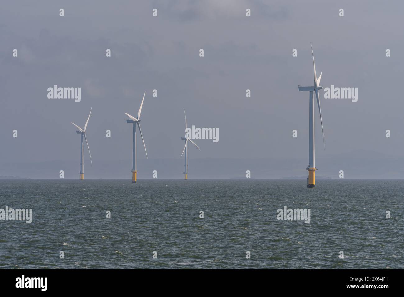 Éoliennes dans la mer d'Irlande près de Crosby, Merseyside, Angleterre, Royaume-Uni Banque D'Images