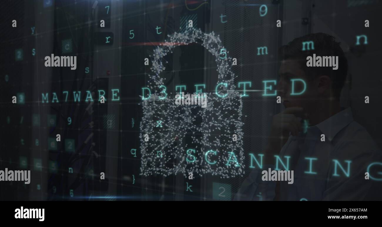 Image du traitement des données sur cadenas de sécurité numérique en ligne et fond sombre Banque D'Images