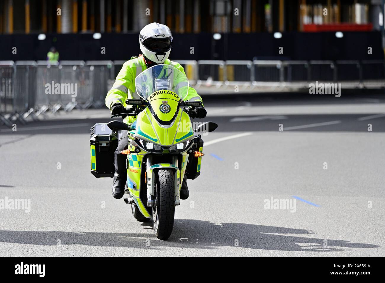 Motorcyle Ambulance paramédic, 2024 London Marathon, Poplar, East London, Royaume-Uni Banque D'Images