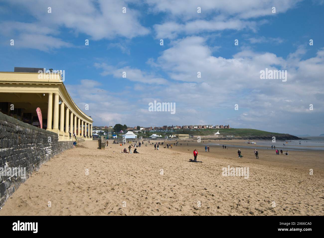 Plage de Whitmore Bay sur l'île de Barry au pays de Galles au début du printemps Banque D'Images