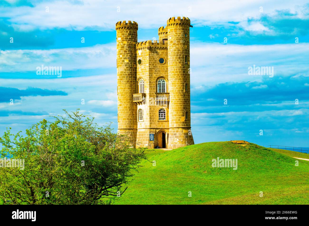 Broadway Tower est une folie du XVIIIe siècle près du village de Broadway, dans le comté anglais du Worcestershire. C'est un bâtiment classé Grade II. Banque D'Images