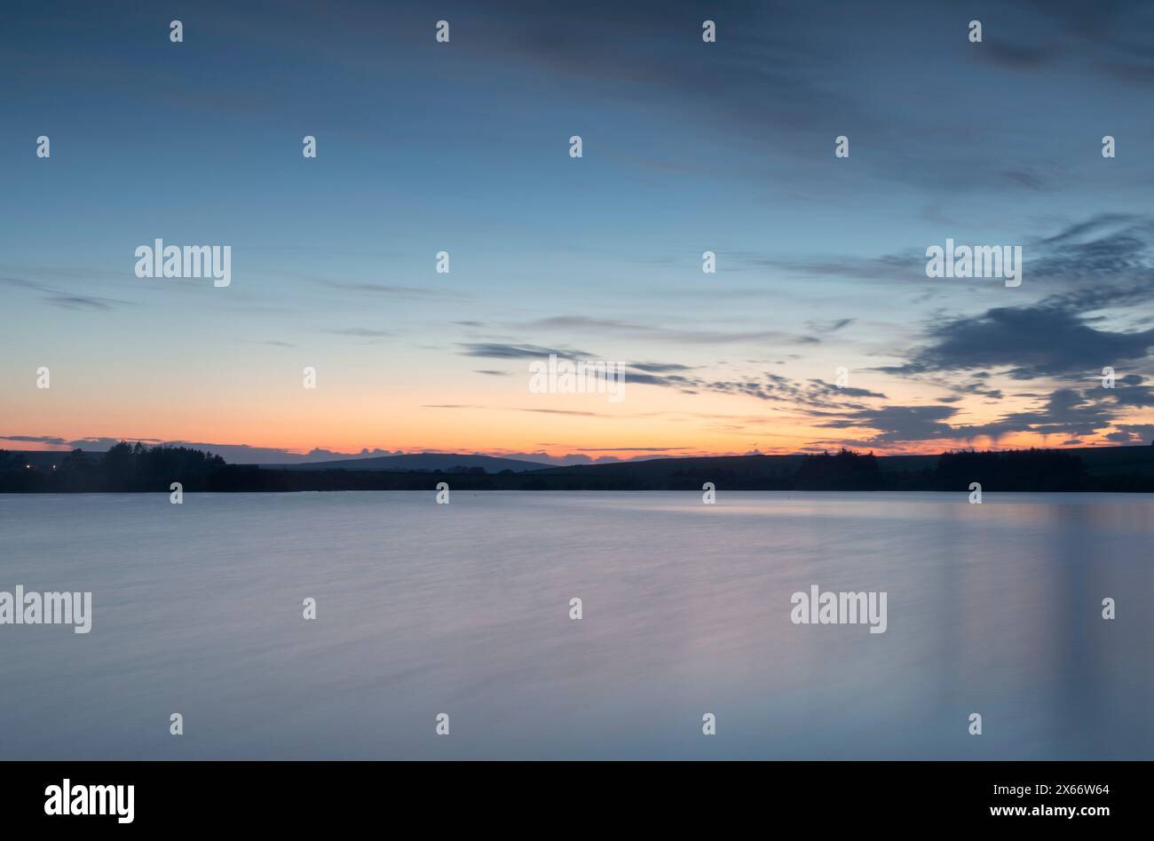 Coucher de soleil sur le lac Siblyback Banque D'Images