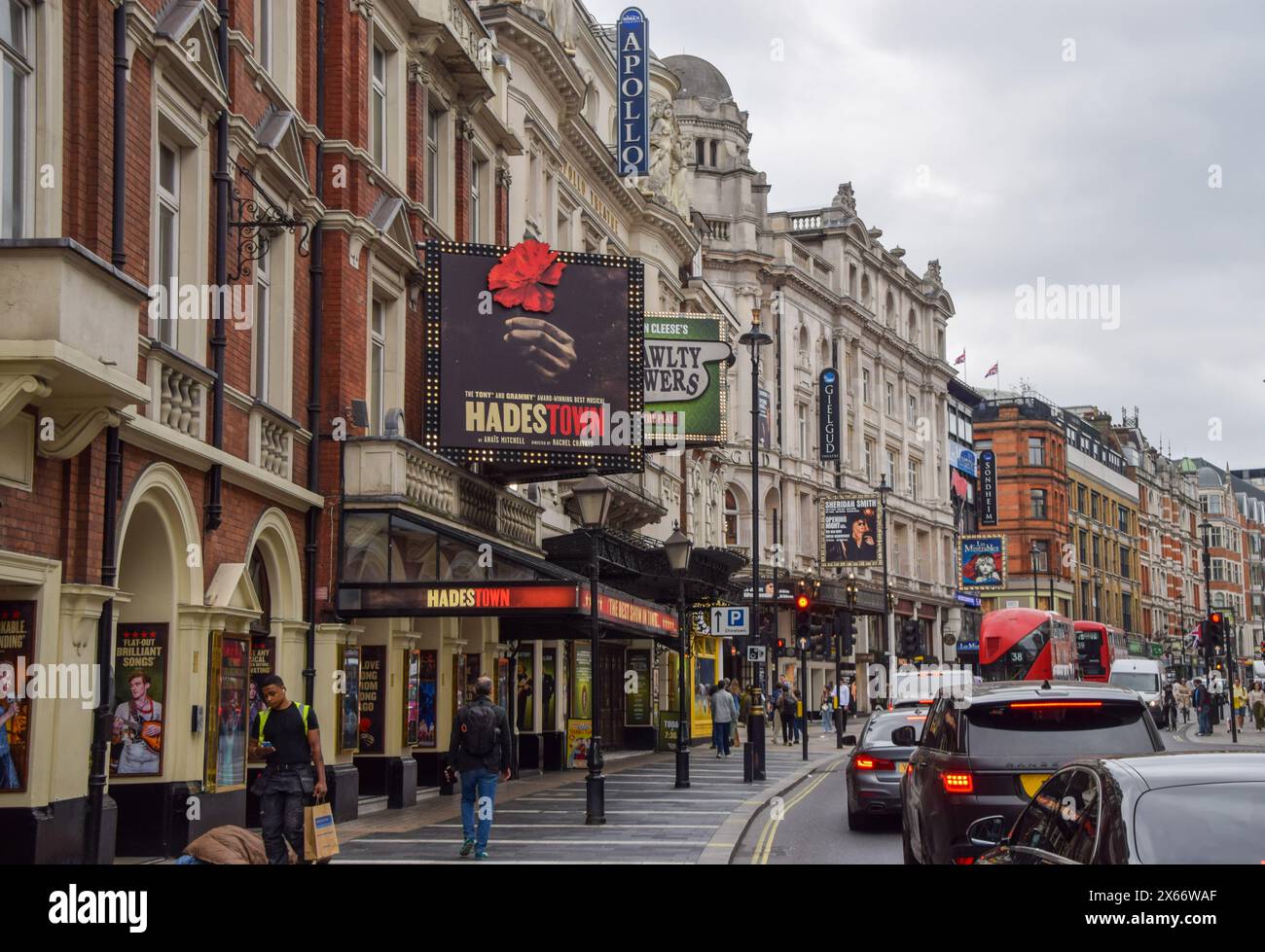 Londres, Royaume-Uni. 13 mai 2024. Théâtres sur Shaftesbury Avenue dans le West End, vue de jour. Crédit : Vuk Valcic/Alamy Banque D'Images