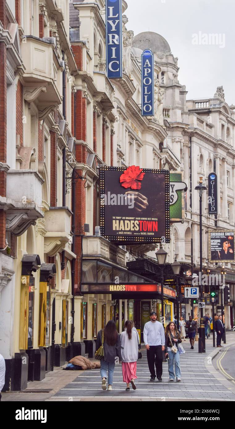 Londres, Royaume-Uni. 13 mai 2024. Théâtres sur Shaftesbury Avenue dans le West End, vue de jour. Crédit : Vuk Valcic/Alamy Banque D'Images