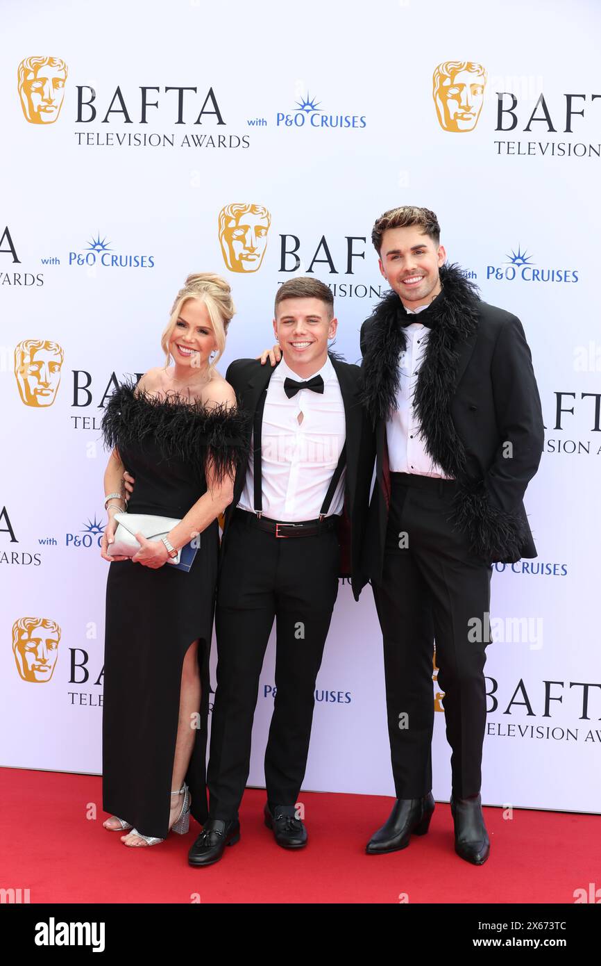 George Baggs et Joe Baggs assistent aux BAFTA TV Awards avec P&O Cruises 2024 au Royal Festival Hall de Londres. Banque D'Images