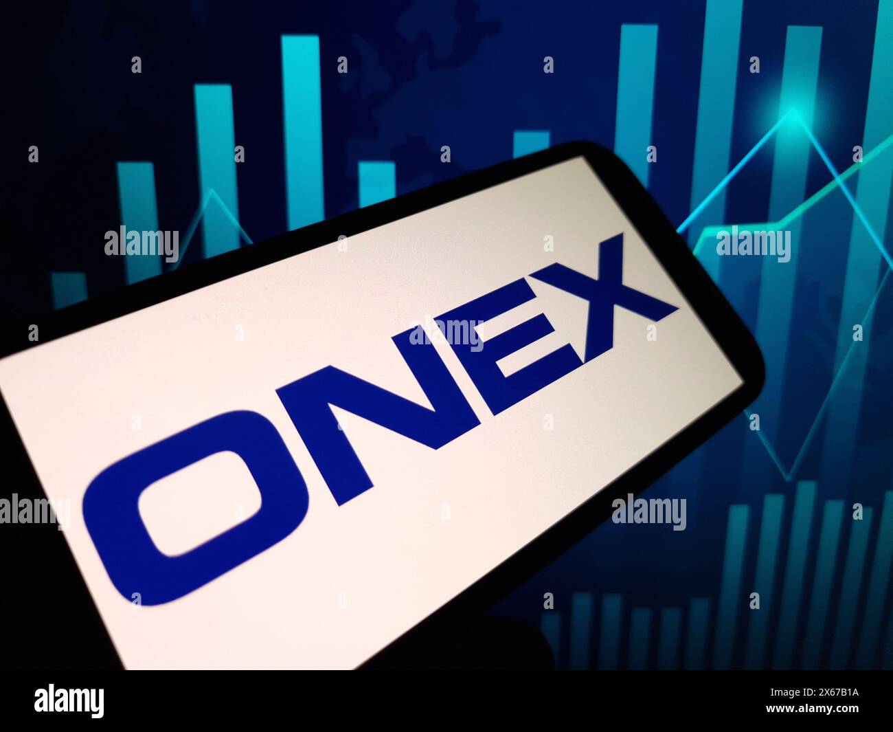 Konskie, Pologne - 12 mai 2024 : logo de la société Onex affiché sur le téléphone portable Banque D'Images