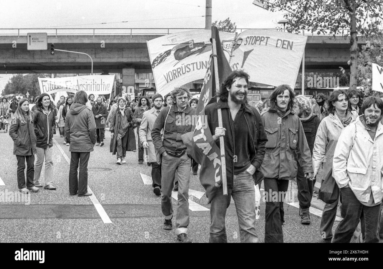 Manifestation nationale de paix à Bonn avec une large participation Fulda, bannières Banque D'Images