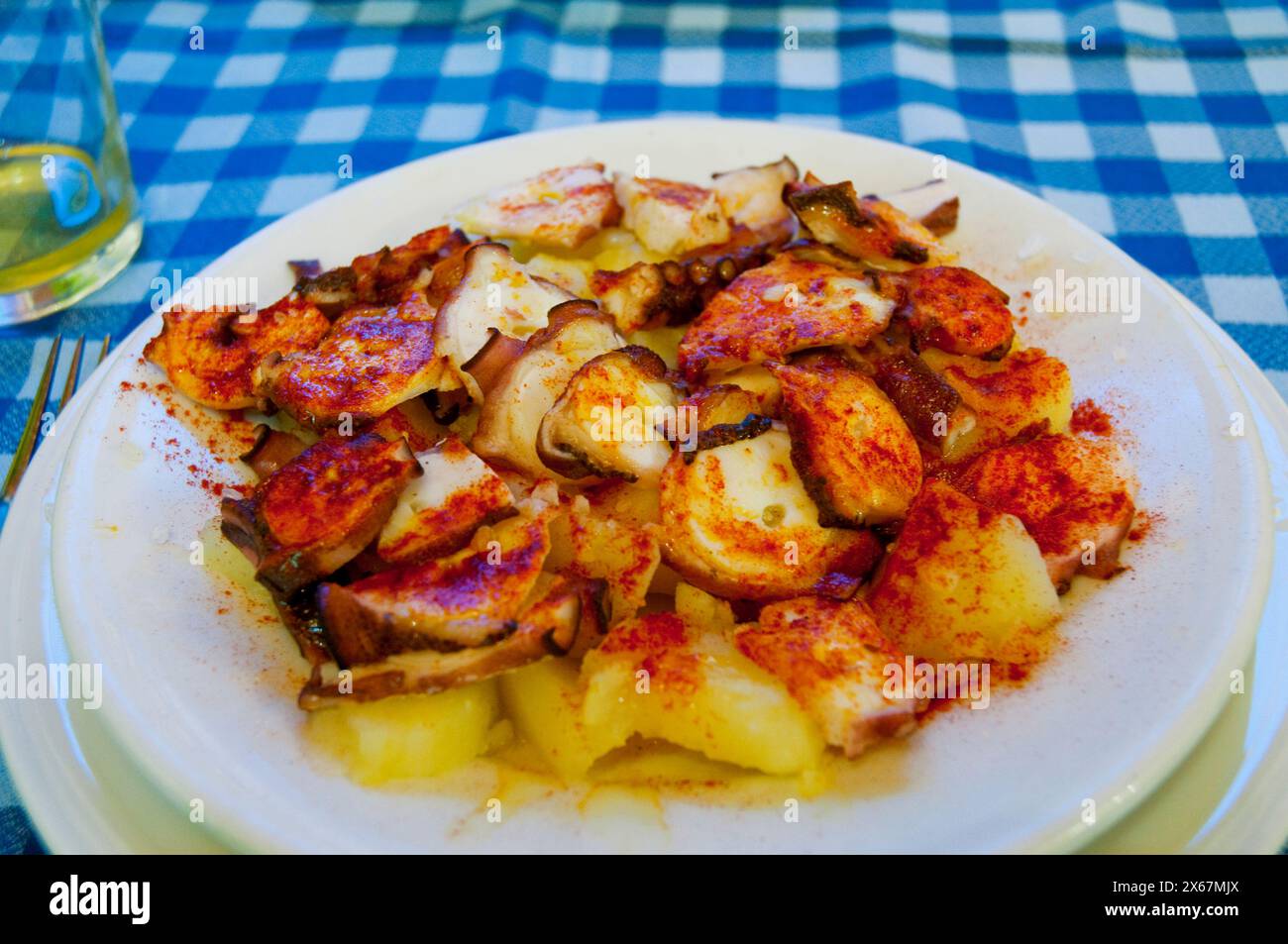 Pulpo a feira de servir. La Galice, Espagne. Banque D'Images