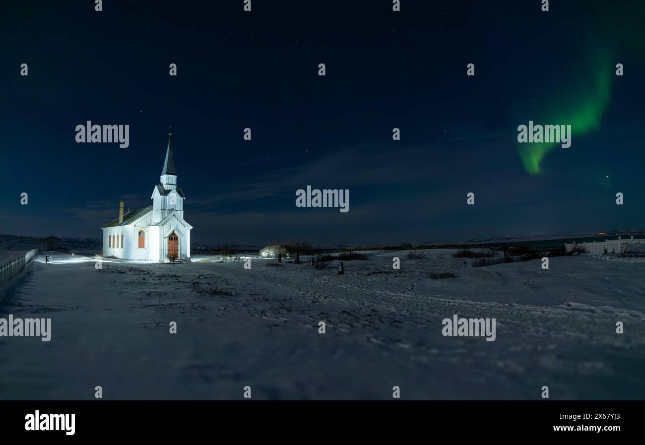 Aurores boréales, Nesseby, église, Varanger Peninsula, Finnmark, Norvège, Banque D'Images