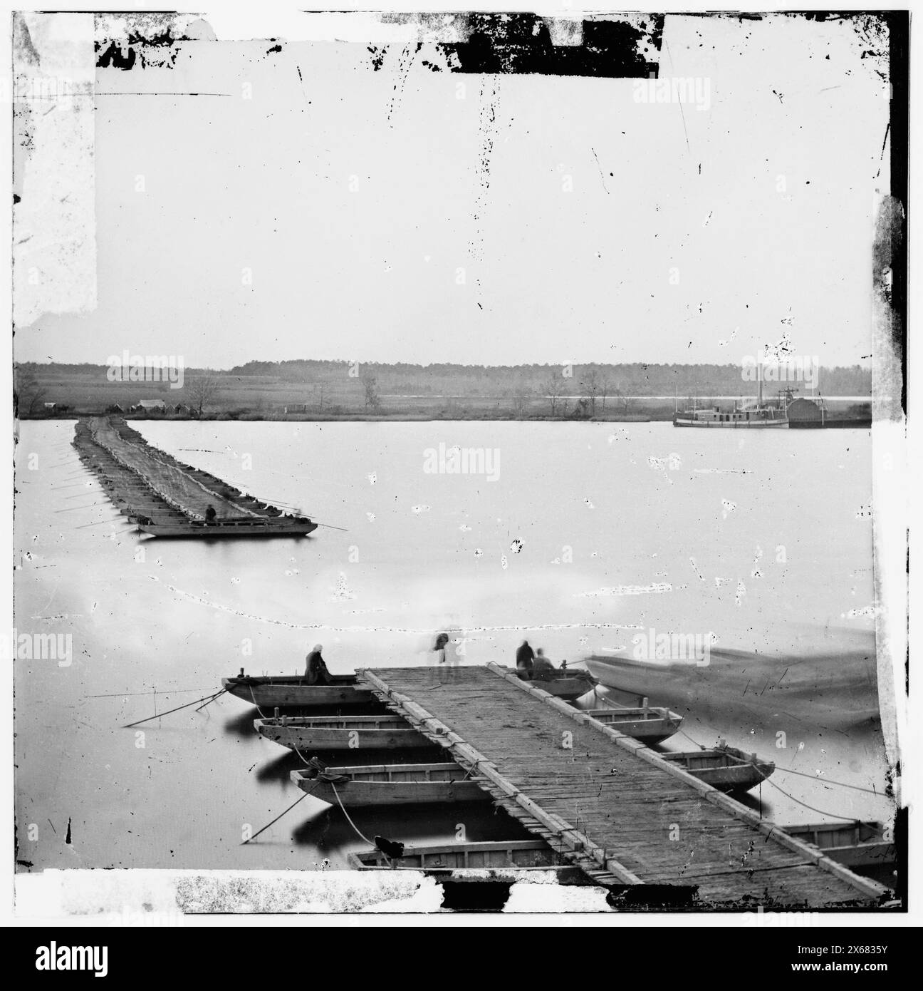 Jones' Landing, Virginie (environs). Pont flottant (ouvert aux bateaux à vapeur) sur la James River, photographies de la guerre de Sécession 1861-1865 Banque D'Images