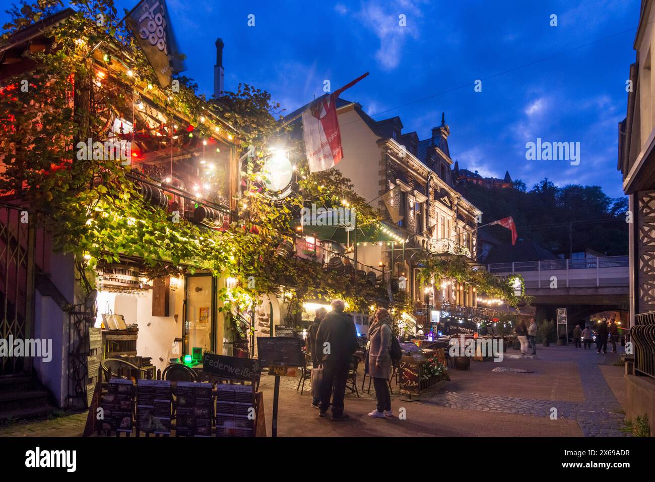 Cochem, vieille ville, rue Endertstraße, restaurant, région Moselle, Rhénanie-Palatinat, Allemagne Banque D'Images