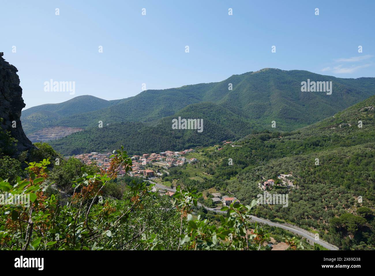 Paysage vallonné autour de Toirano, Ligurie, Italie Banque D'Images