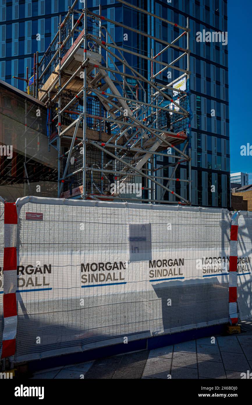 Morgan Sindall Building site Old Street Roundabout Shoreditch Londres. Morgan Sindall Group plc est une société britannique de construction, fondée en 1977. Banque D'Images